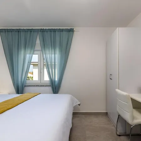 Apartment Schoenes In Mit Schoener Terrasse