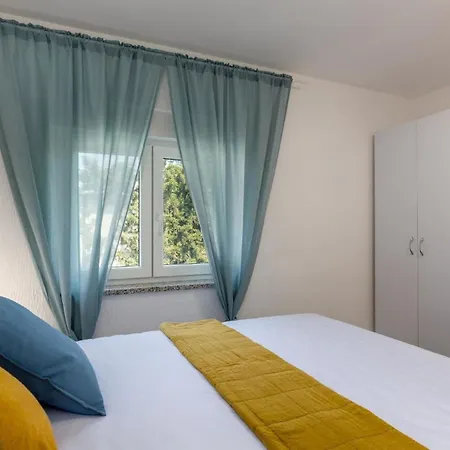 Schoenes In Mit Schoener Terrasse Apartment *