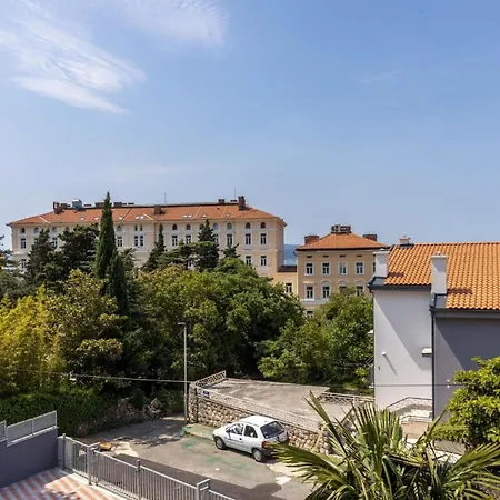 Schoenes In Mit Schoener Terrasse Apartment *